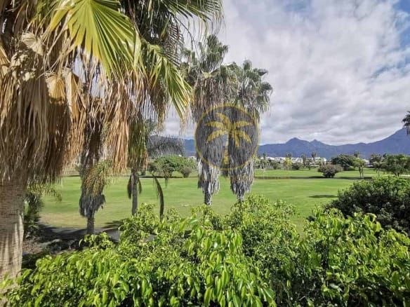 5 bedroom villa in La Caleta Golf