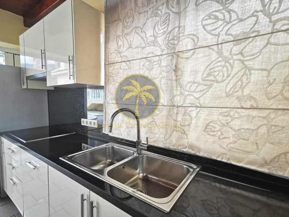 5 bedroom villa in La Caleta Golf