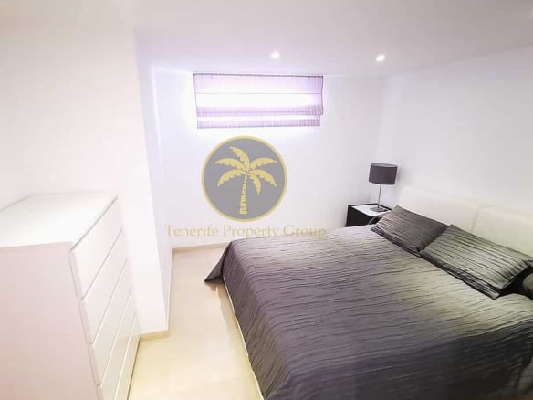 5 bedroom villa in La Caleta Golf