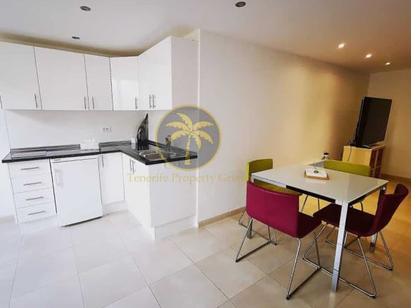 5 bedroom villa in La Caleta Golf