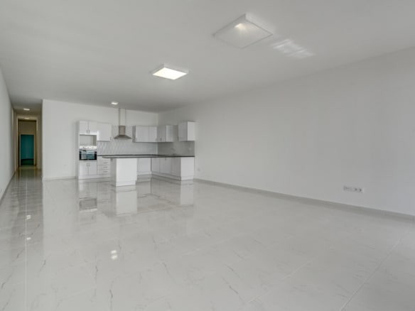 5 bedroom detached villa in Roque del Conde