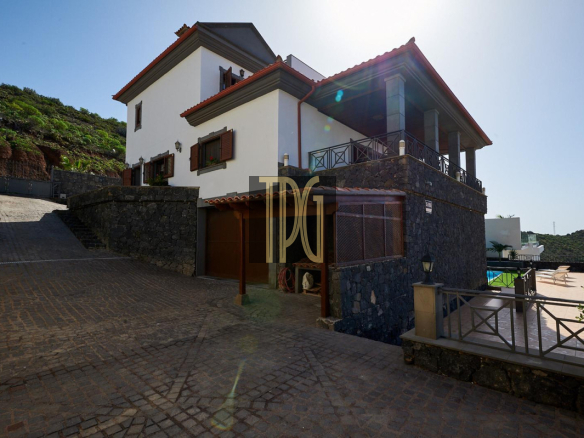 4 Bedroom villa in Roque del Conde