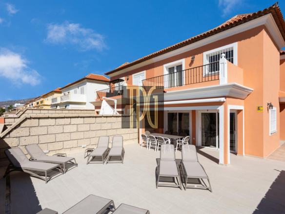 Semidetached villa with swimming pool in El Madroñal