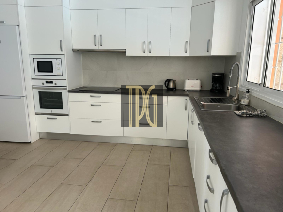 Semidetached villa with swimming pool in El Madroñal