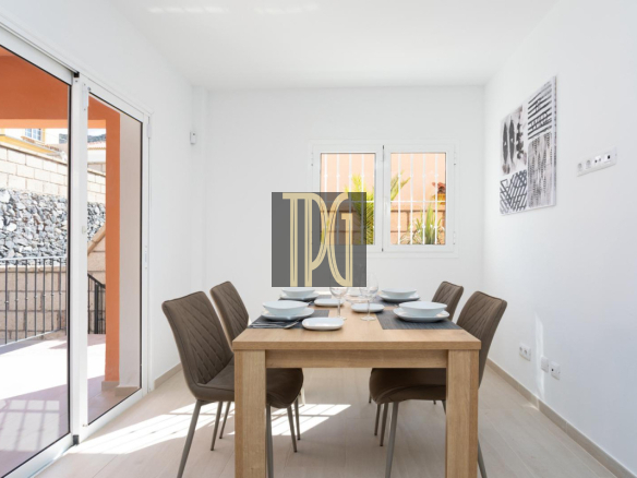 Semidetached villa with swimming pool in El Madroñal