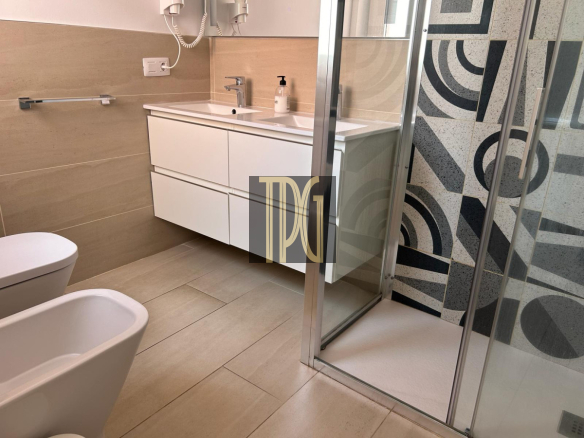 Semidetached villa with swimming pool in El Madroñal