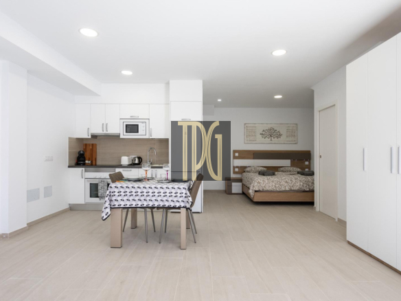 Semidetached villa with swimming pool in El Madroñal