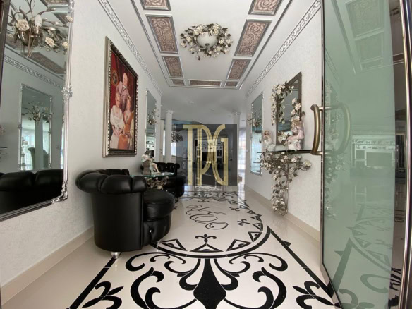 6 Bedroom mansion in the Golf area of Adeje
