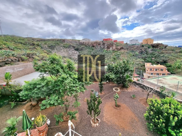 6 Bedroom house in Tijoco Bajo, Adeje