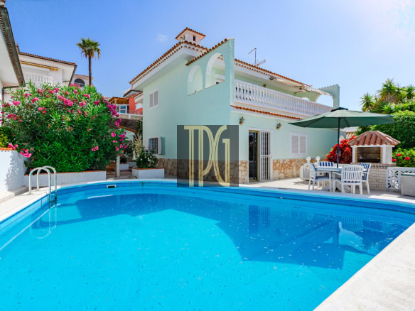 4 bedroom detached villa for sale in Chayofa