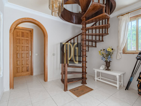 4 bedroom detached villa for sale in Chayofa