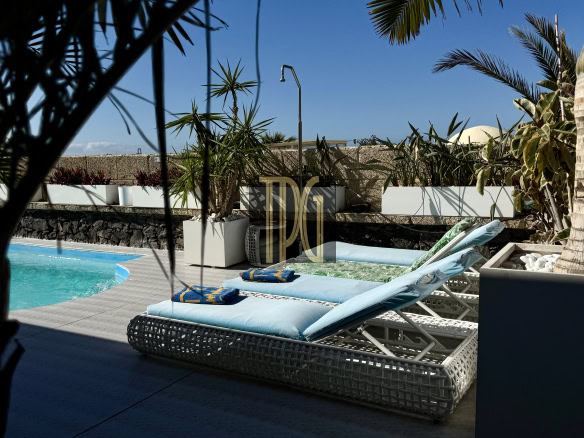 4 Bedroom Detached Villa For Sale in El Madroñal, Costa Adeje