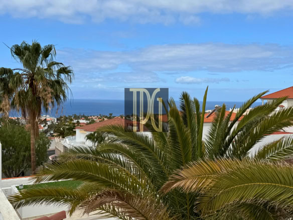 5 Bedroom Detached Villa for sale in Callao Salvaje