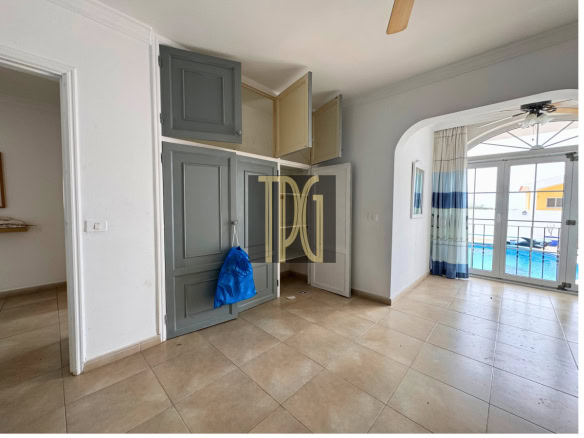 5 Bedroom Detached Villa for sale in Callao Salvaje