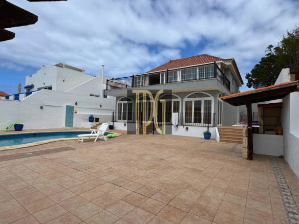5 Bedroom Detached Villa for sale in Callao Salvaje