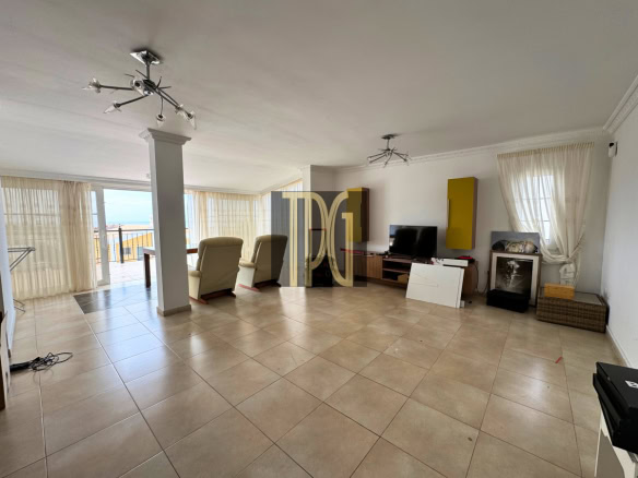 5 Bedroom Detached Villa for sale in Callao Salvaje