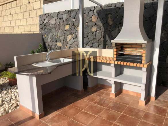 Luxury 3 Bedroom Villa with swimming pool for sale in Roque del Conde