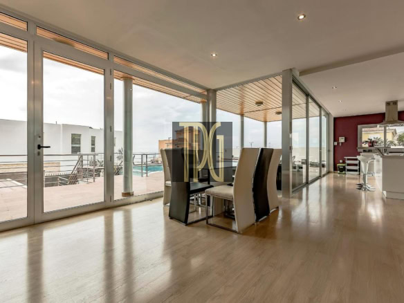 Luxury 3 Bedroom Villa with swimming pool for sale in Roque del Conde