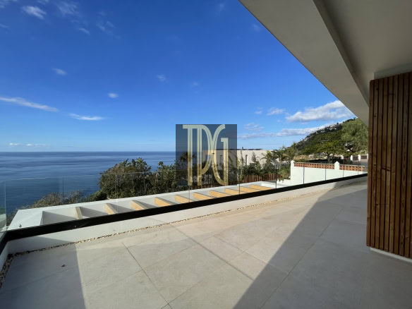 4 Bedroom Luxury Villa For Sale in La Primavera, El Sauzal