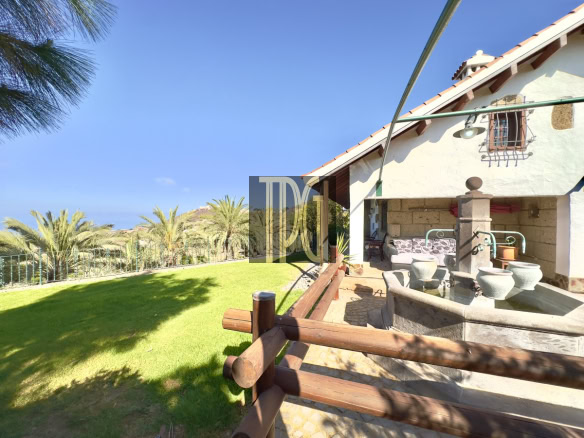 House with farm for sale in La Sabinita, Arona