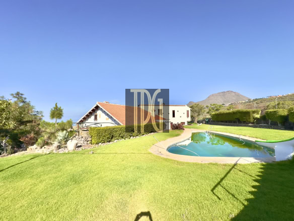 House with farm for sale in La Sabinita, Arona