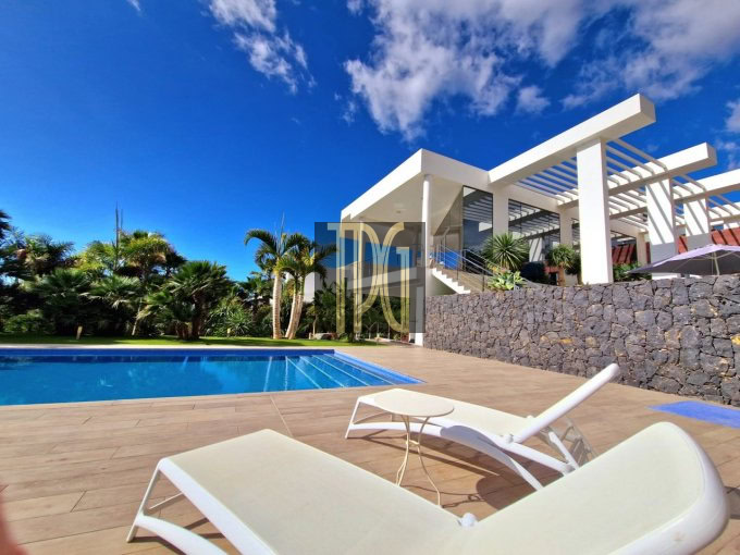 6 Bedroom Luxury Villa for sale in Adeje Golf, La Caleta, Adeje