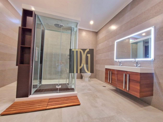6 Bedroom Luxury Villa for sale in Adeje Golf, La Caleta, Adeje