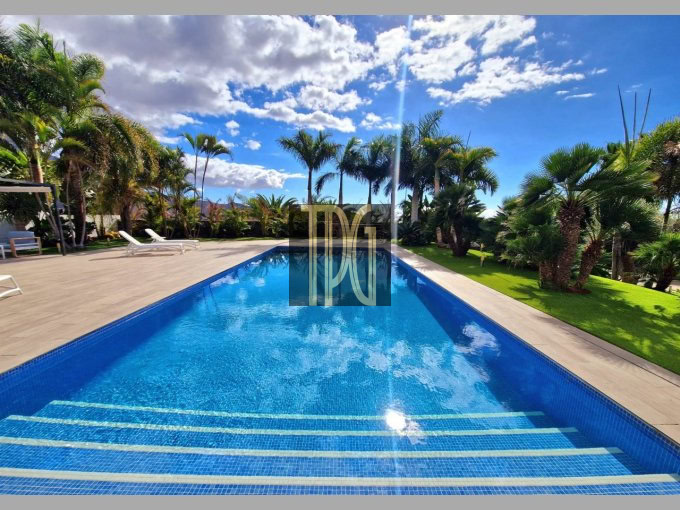 6 Bedroom Luxury Villa for sale in Adeje Golf, La Caleta, Adeje