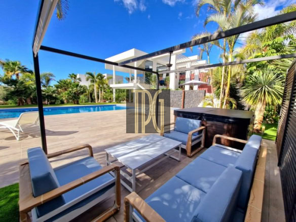 6 Bedroom Luxury Villa for sale in Adeje Golf, La Caleta, Adeje