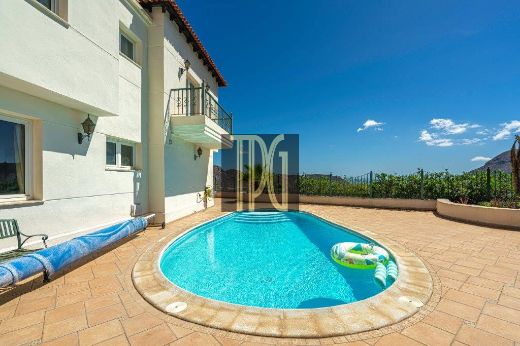 5 Bedroom Detached Villa for sale in Chayofa