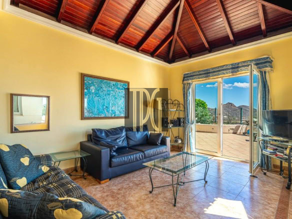 5 Bedroom Detached Villa for sale in Chayofa