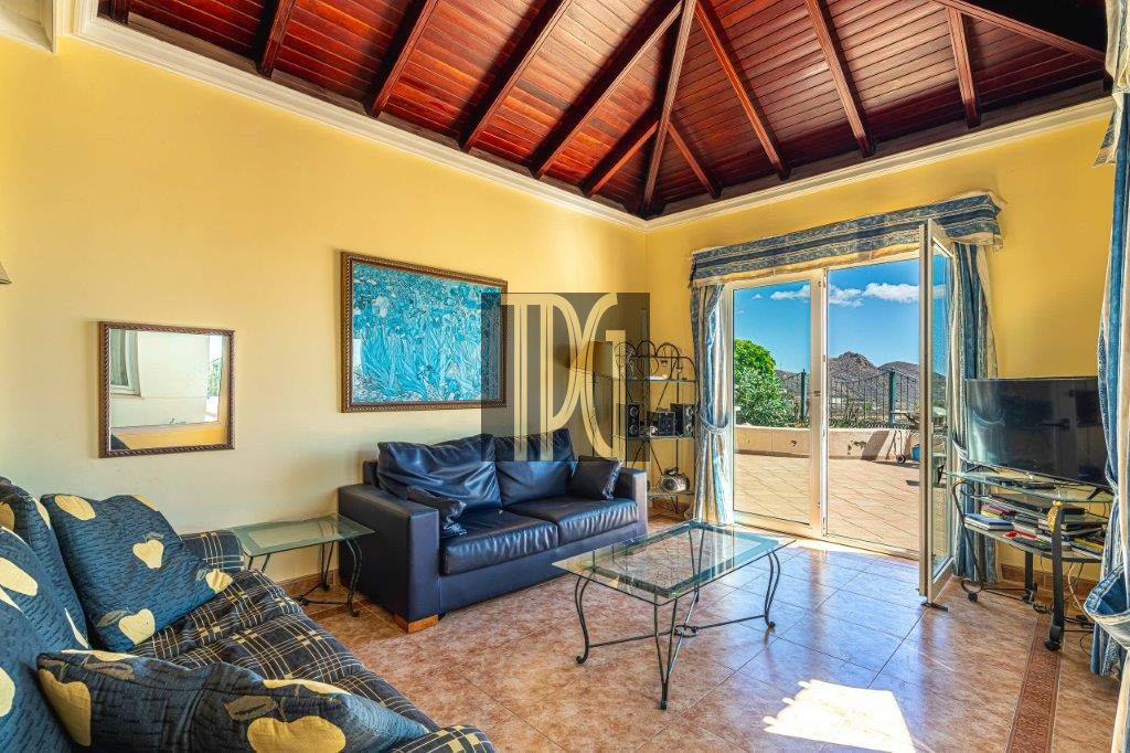 5 Bedroom Detached Villa for sale in Chayofa
