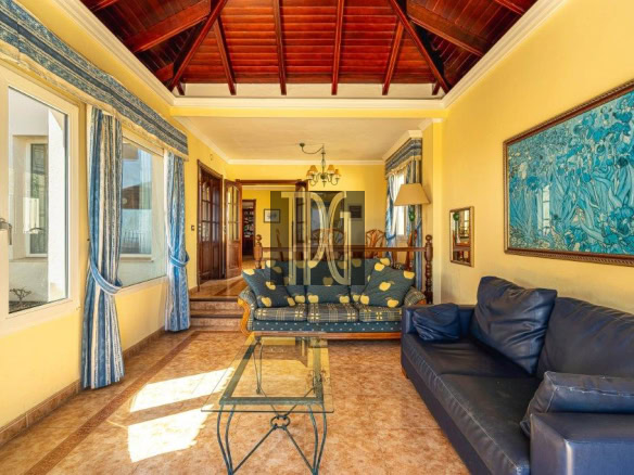 5 Bedroom Detached Villa for sale in Chayofa