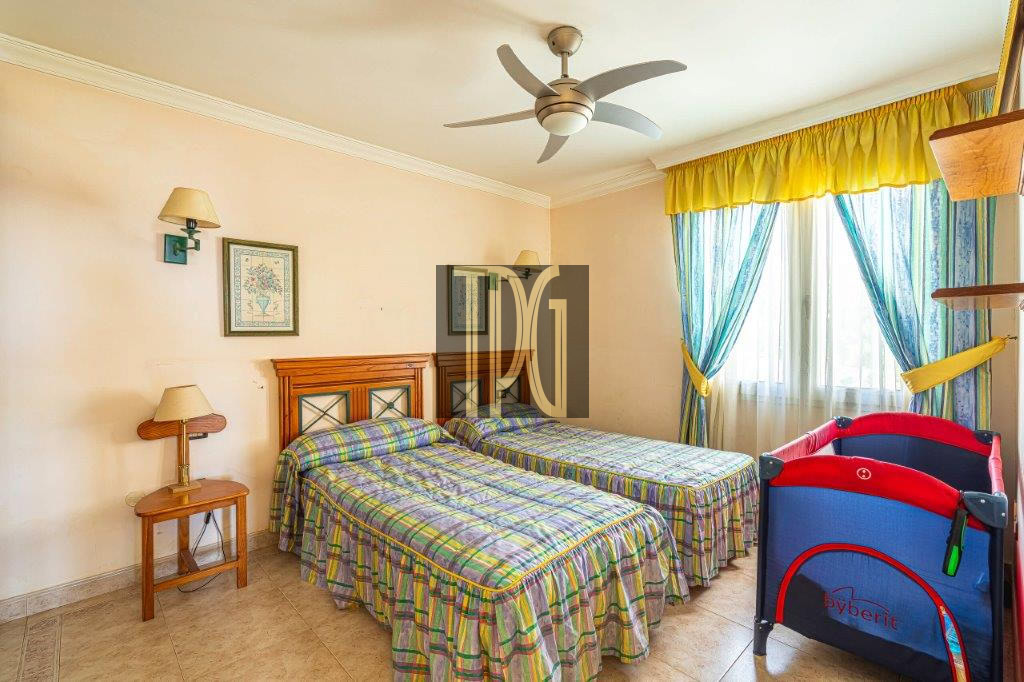 5 Bedroom Detached Villa for sale in Chayofa