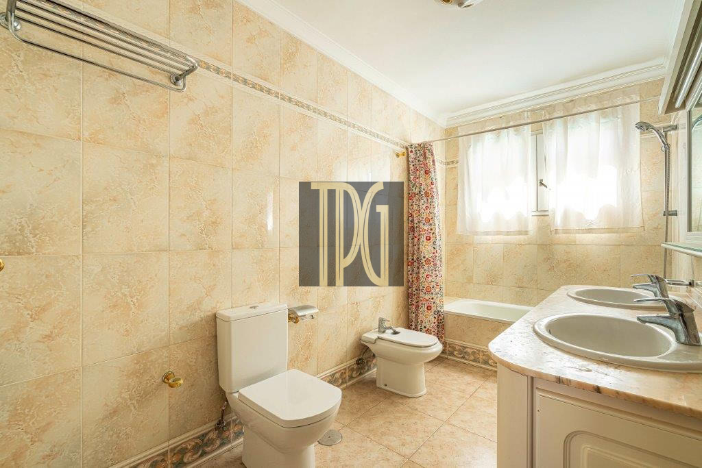 5 Bedroom Detached Villa for sale in Chayofa