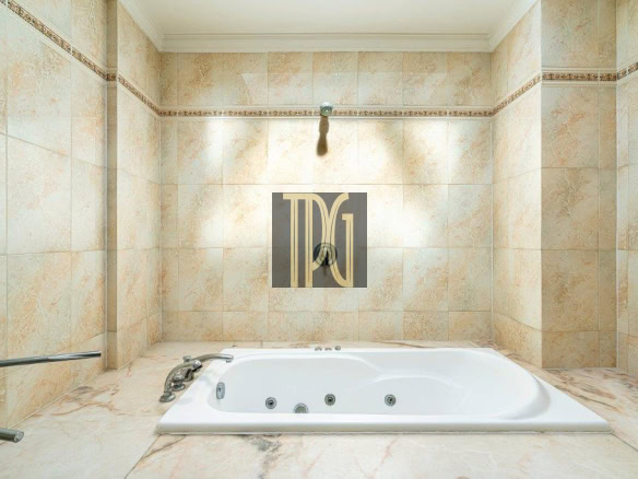 5 Bedroom Detached Villa for sale in Chayofa