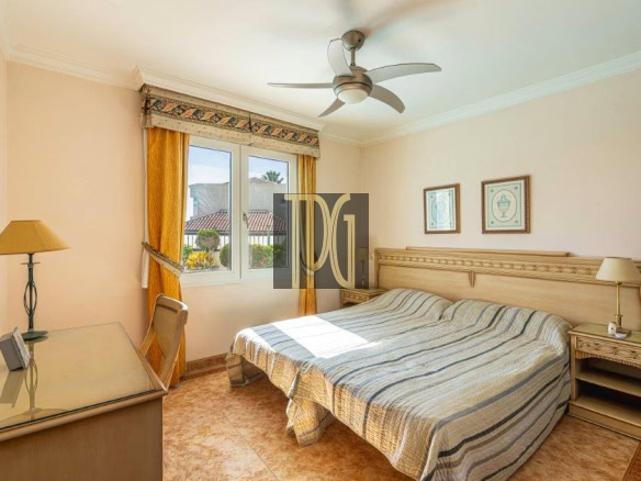 5 Bedroom Detached Villa for sale in Chayofa