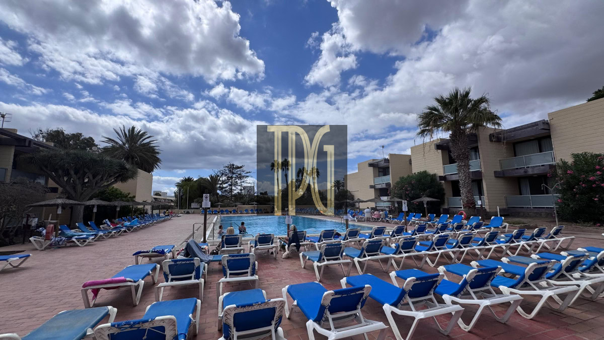 Unknown-10 copia 1 Bedroom Apartment for Sale in Arona with Sea View