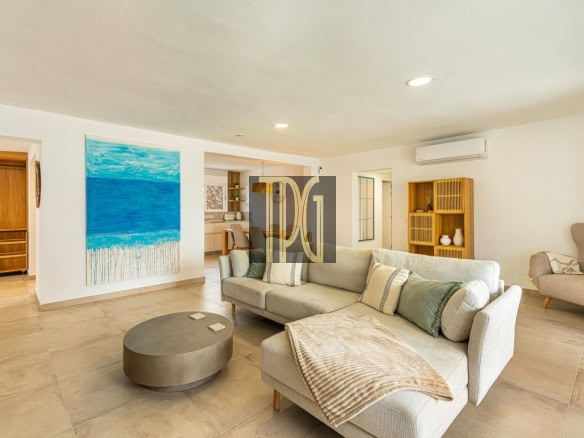 3 Bedroom Detached Villa with Pool for sale in Los Cristianos