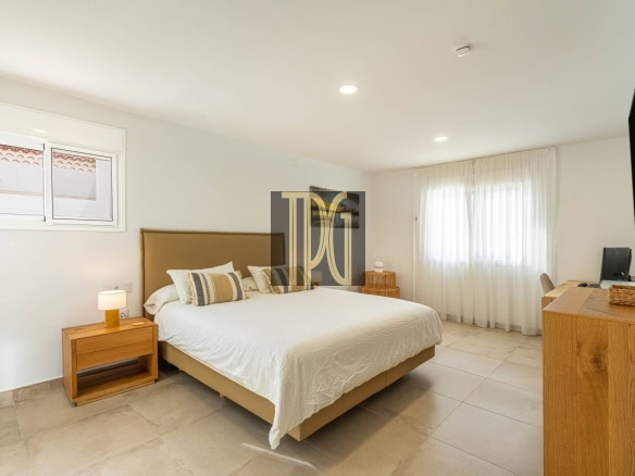 3 Bedroom Detached Villa with Pool for sale in Los Cristianos