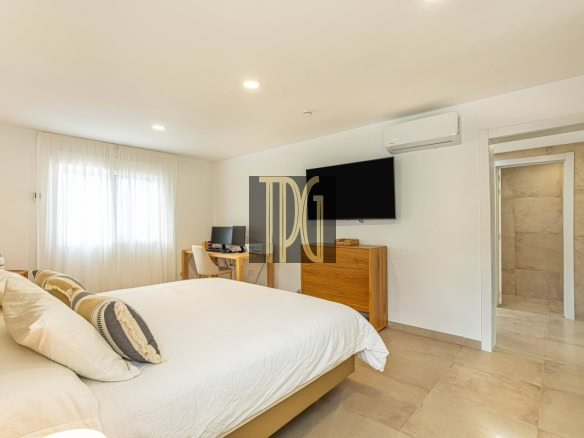 3 Bedroom Detached Villa with Pool for sale in Los Cristianos