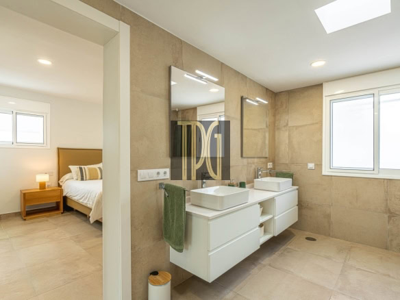 3 Bedroom Detached Villa with Pool for sale in Los Cristianos