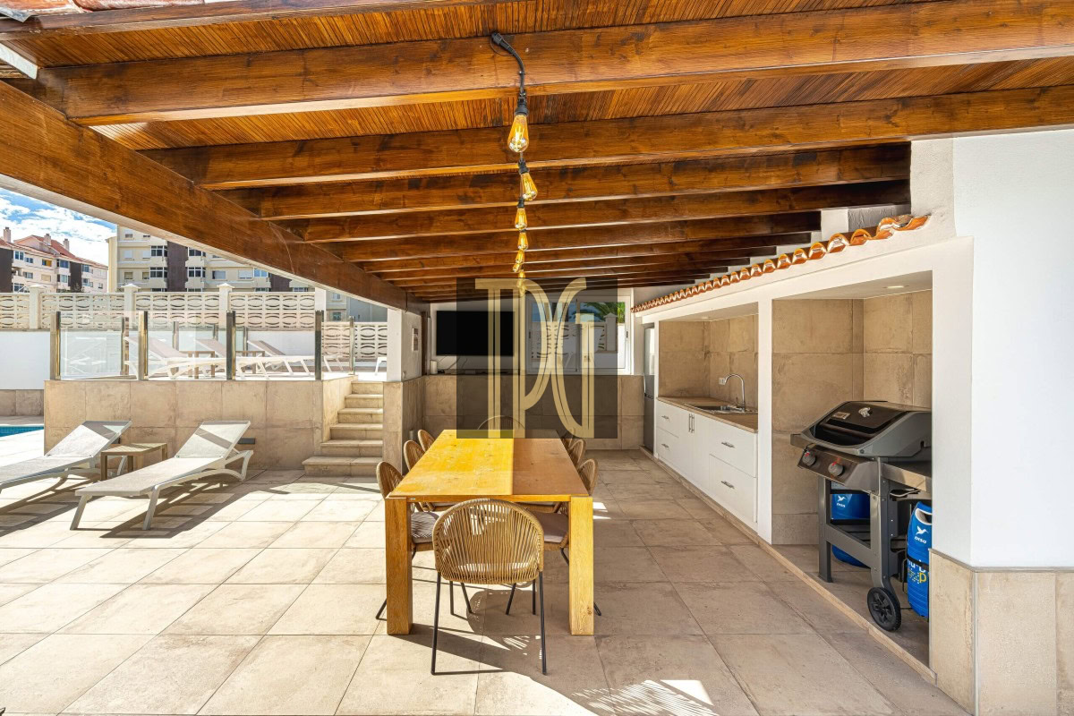 3 Bedroom Detached Villa with Pool for sale in Los Cristianos