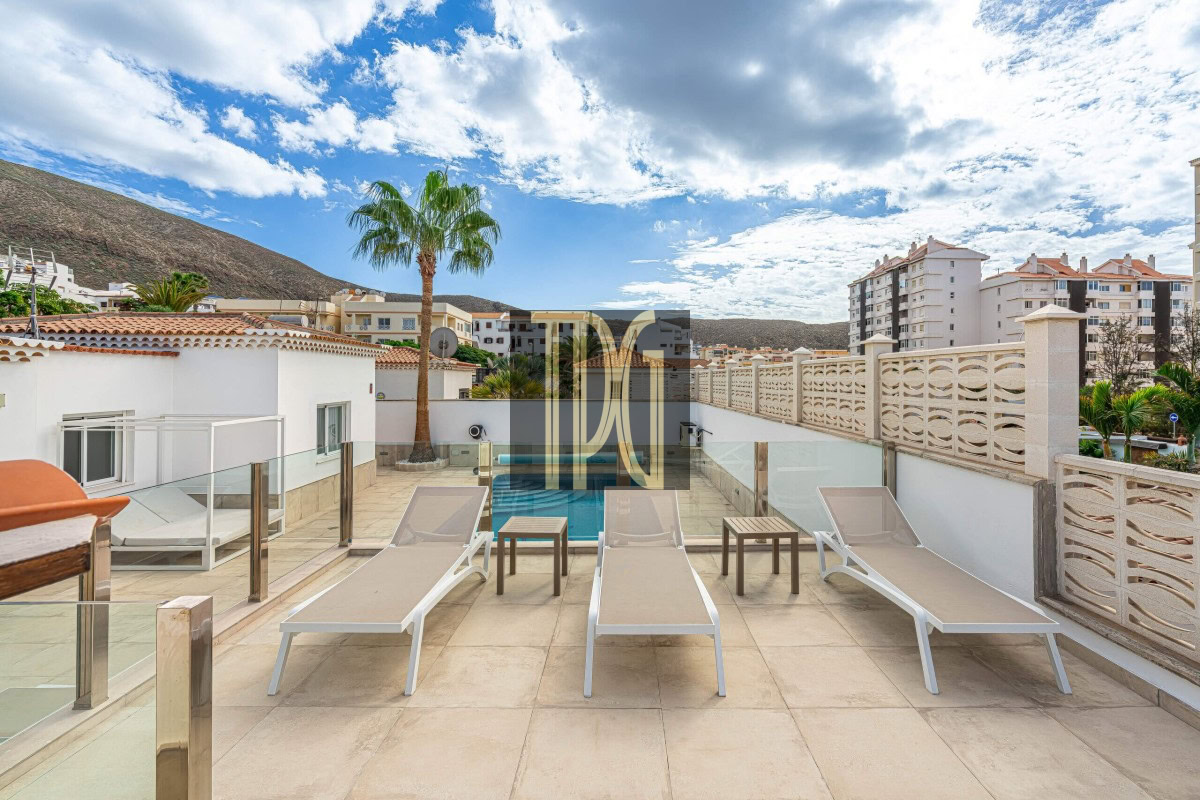 3 Bedroom Detached Villa with Pool for sale in Los Cristianos