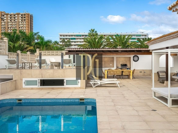 3 Bedroom Detached Villa with Pool for sale in Los Cristianos