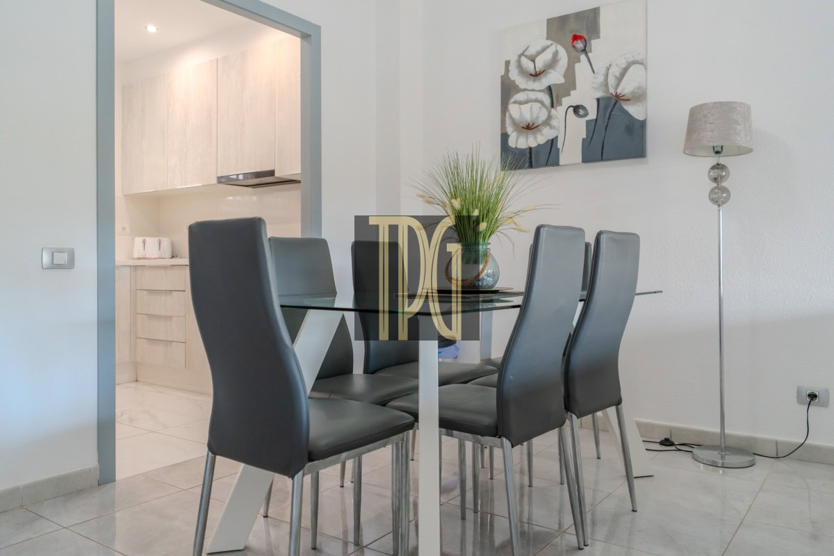 Stunning 2 Bedroom Apartment for Sale in Los Cristianos