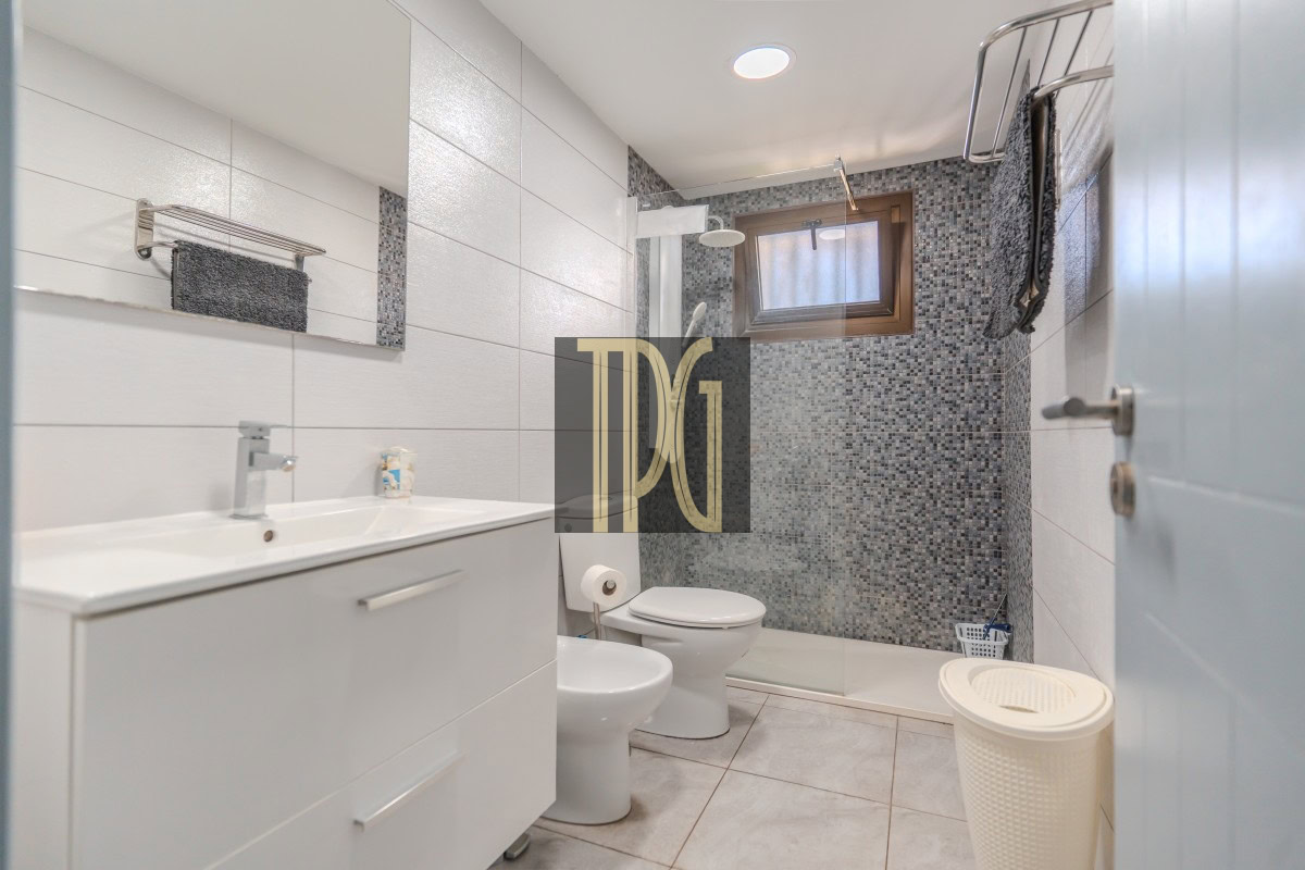 Stunning 2 Bedroom Apartment for Sale in Los Cristianos