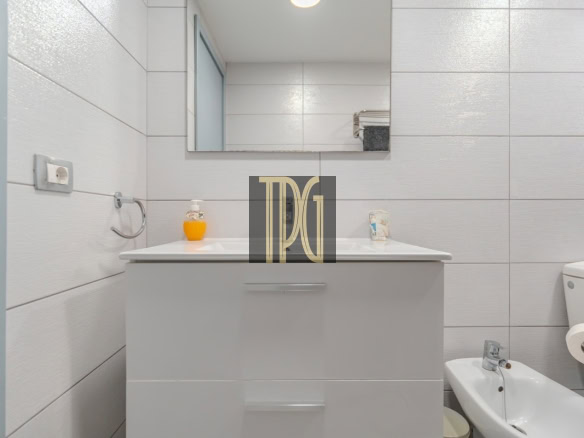 Stunning 2 Bedroom Apartment for Sale in Los Cristianos