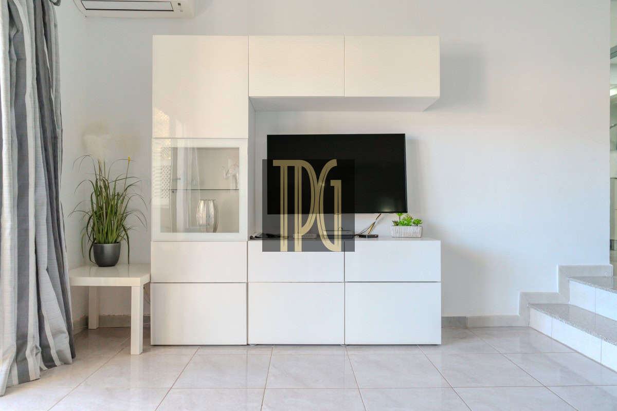 Stunning 2 Bedroom Apartment for Sale in Los Cristianos