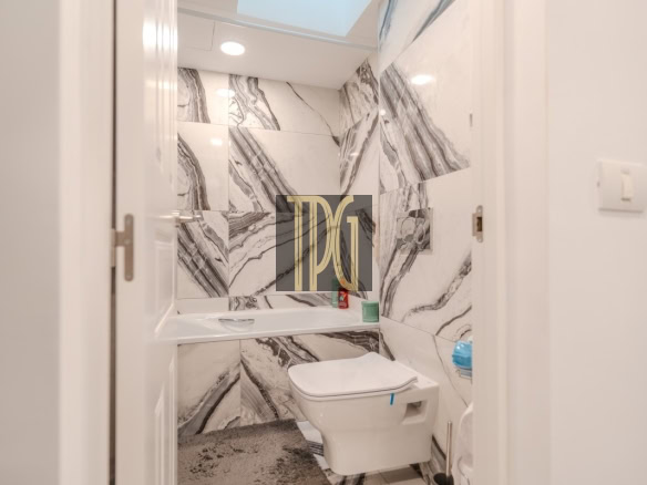 Stunning 3 Bedroom Penthouse for Sale in Parque La Reina